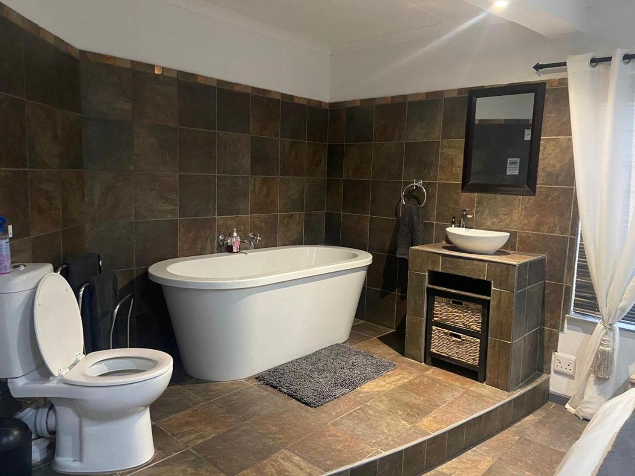Karoo Heart Apartment Beaufort West Bagian luar foto