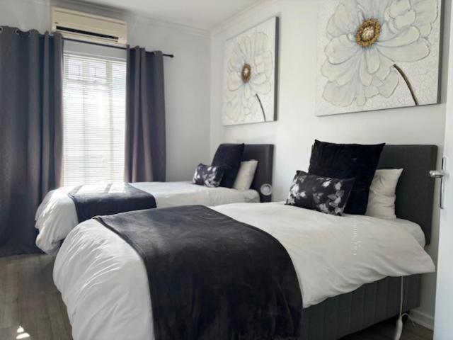 Karoo Heart Apartment Beaufort West Bagian luar foto
