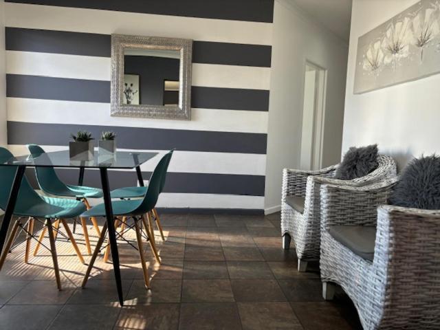 Karoo Heart Apartment Beaufort West Bagian luar foto