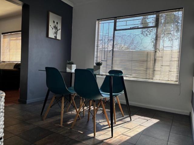 Karoo Heart Apartment Beaufort West Bagian luar foto